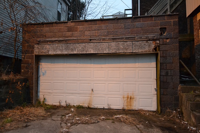 garage door rust