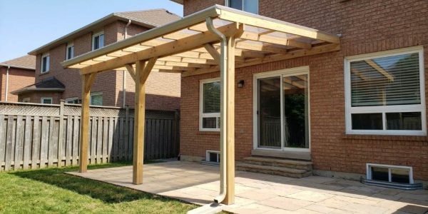 Patio roof extension with oversized drainage gutters in Tampa